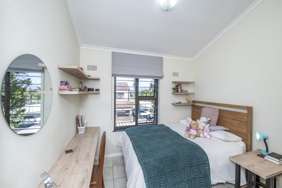 3 Bedroom Property for Sale in La Rochelle Western Cape